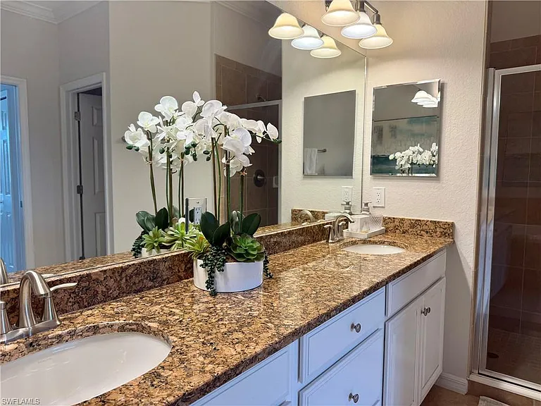 9498 Napoli Ln #201 — Photo 38