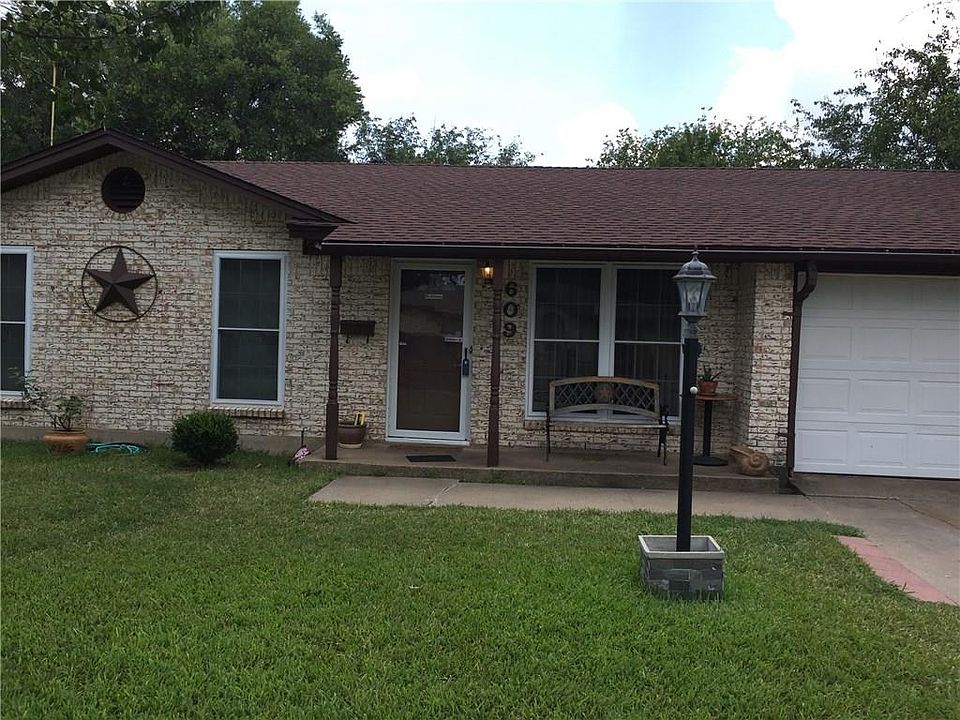 1st image of 609 Kelley Dr