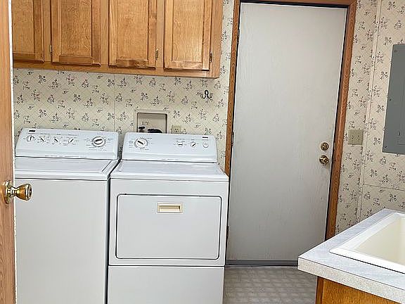 2nd image of 1504 Garwood Way N