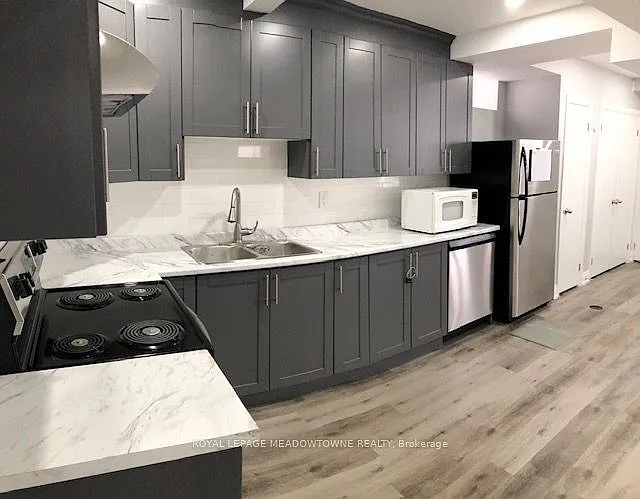 71 Thirtieth St #BASEMENT — Photo 16