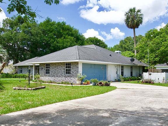 2nd image of 670 Forest Ln
