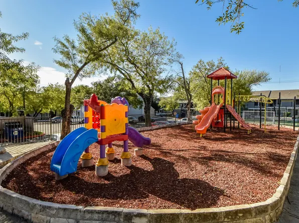 Affordable Domain units - Great move in Specials!