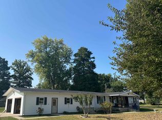 914 Orchard St, Mitchell, IN 47446