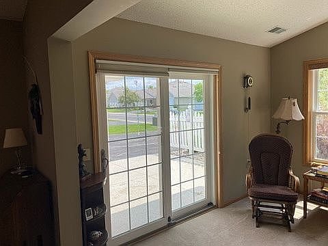 sunroom/patio area