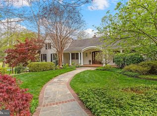 9541 E Bexhill Dr, Kensington, MD 20895