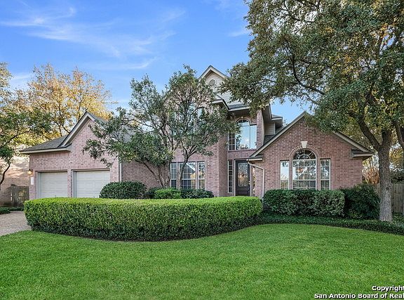 3rd image of 1610 Adobe Square Dr