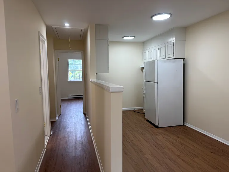 27 Fairfield Ave #A2 — Photo 3