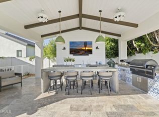 8409 N DILLER GROVE Lane, Phoenix, AZ 85021