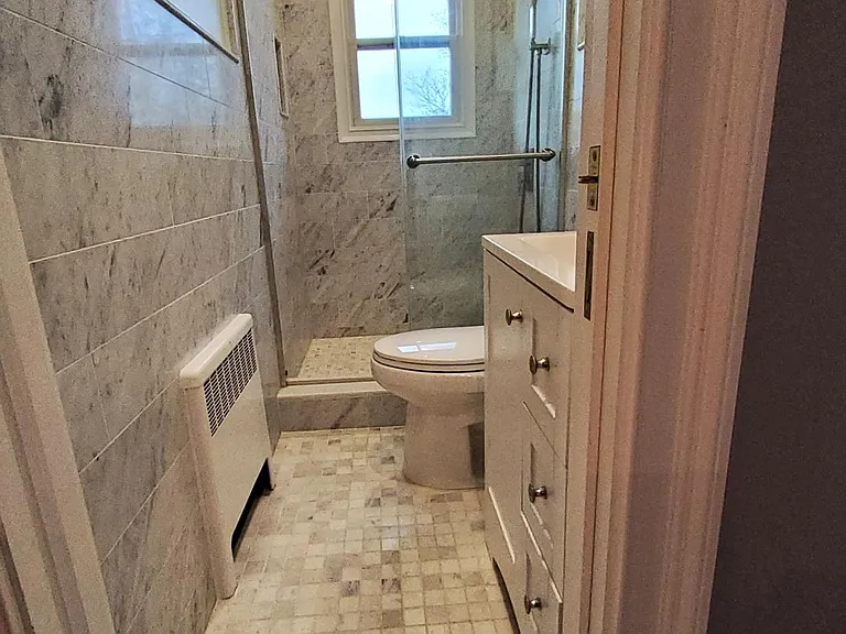 717 John St #2 — Photo 10