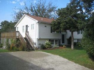 84 King Phillip St, Portsmouth, RI 02871