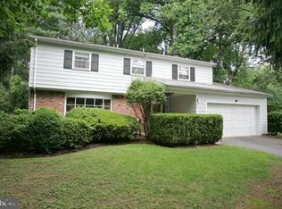 4 Victory Ct, Rockville, MD 20854