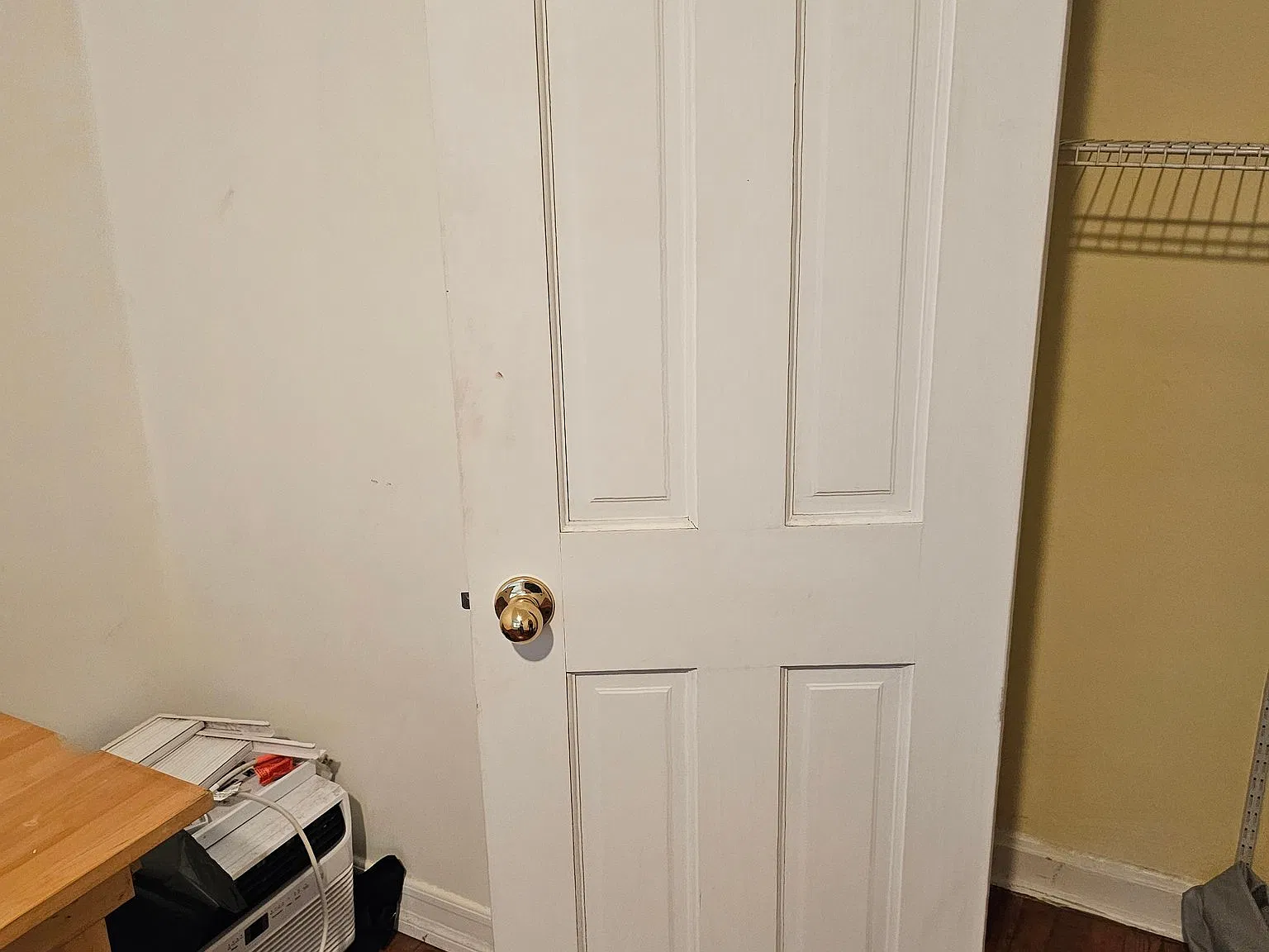 Sunnyside Room For Rent Shared Kitchen and Bathroom Newly Renovated and Near 7 Train — Photo 2