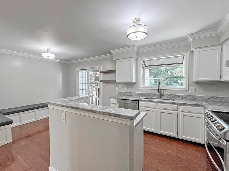 6623 Sky Blue Ct — Photo 9