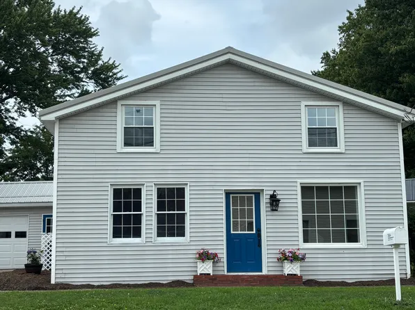 7614 Maple St, Fairview, PA 16415
