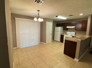 5217 Meadow Fld APT 1, San Antonio, TX 78250