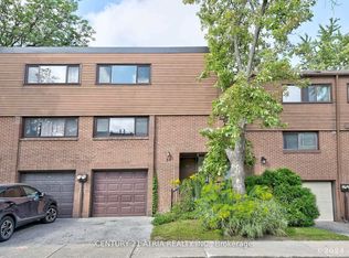 36 Song Meadoway, Toronto, ON M2H 2T7