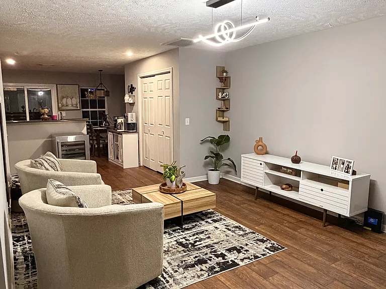 325 Stewarts Landing Cir — Photo 3