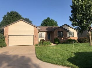 1233 S Threewood St, Wichita, KS 67235