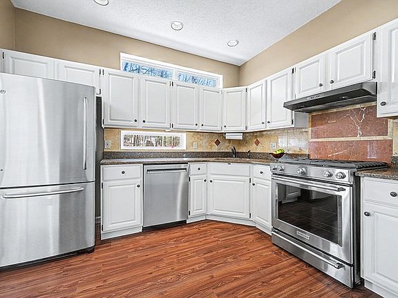 2nd image of 5 Tiffney Rd