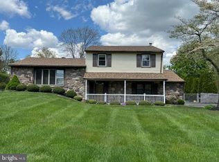 623 Middle Holland Rd, Holland, PA 18966