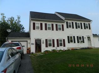215 S 5th St, Womelsdorf, PA 19567
