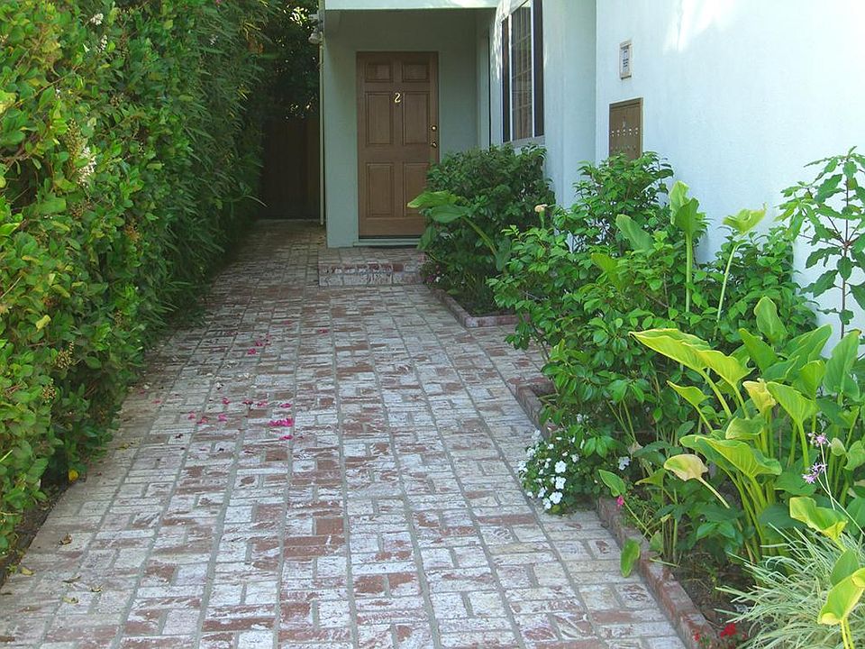 1st image of 11669 Mayfield Ave