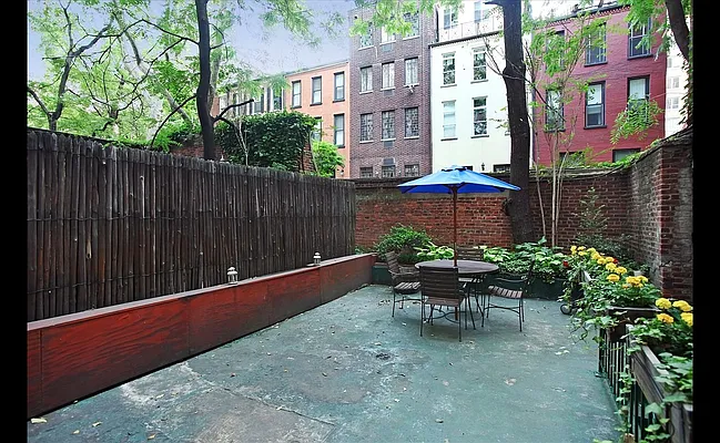 Sold by Douglas Elliman | media 10