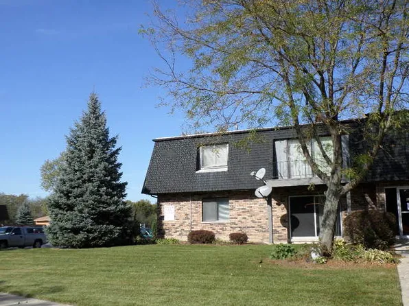 830 E 191st Pl APT 701, Glenwood, IL 60425