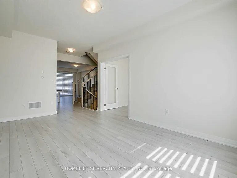 53 Ravenbury St — Photo 13