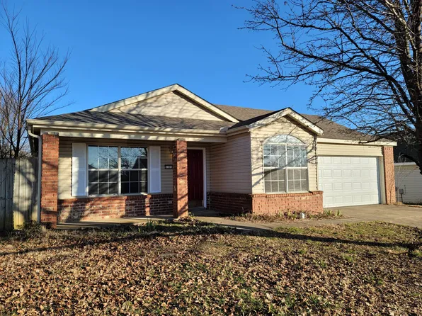 1111 SW Tunbridge Dr, Bentonville, AR 72712