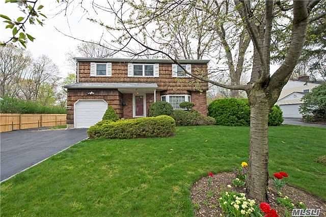 1st image of 25 Old Town Ln