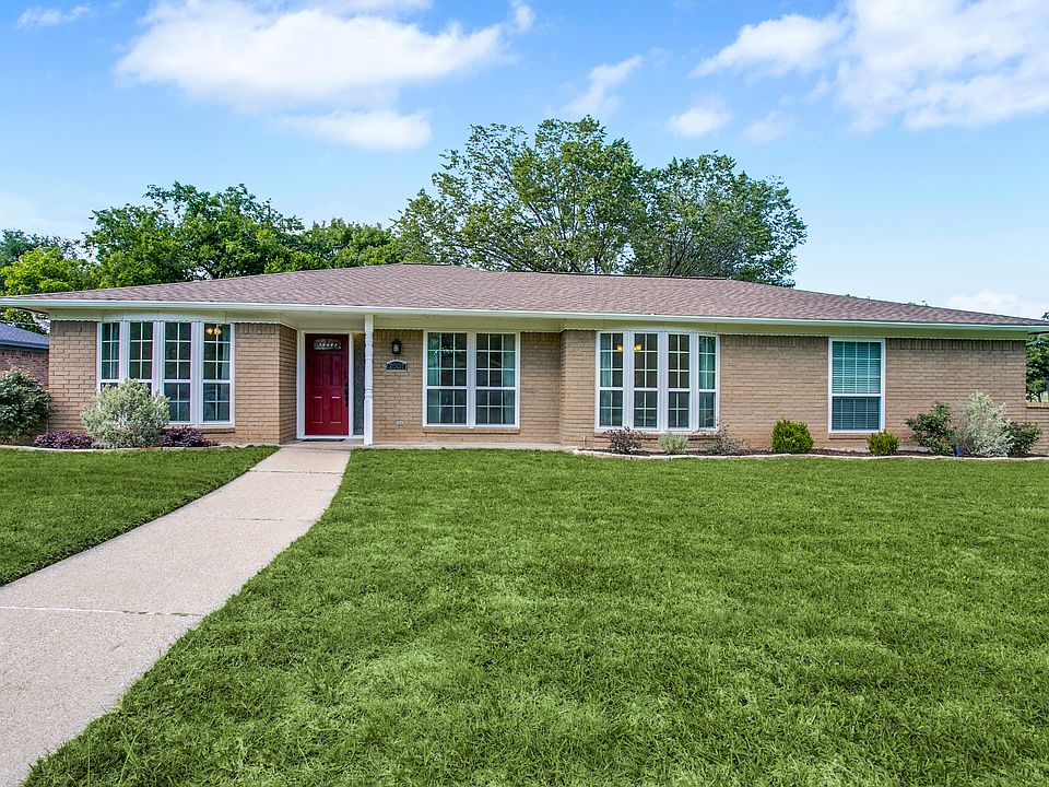 1st image of 2001 Bay Oaks Dr