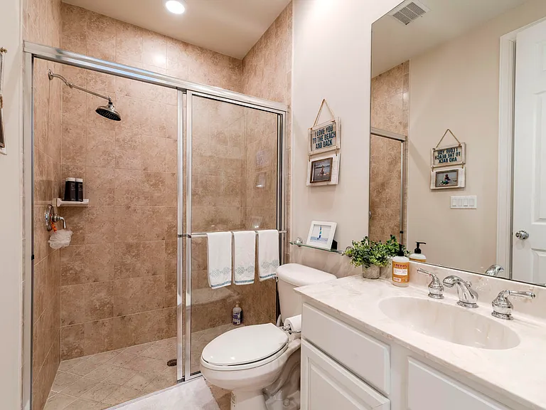 106 Renaissance Dr — Photo 25