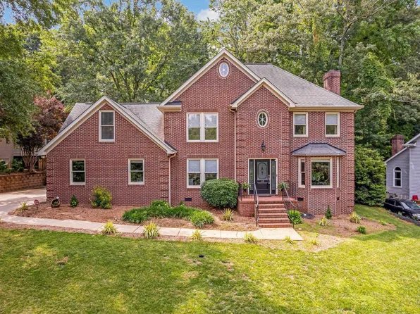 119 Circle Slope Dr, Simpsonville, SC 29681