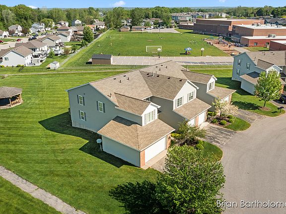 3rd image of 5390 Rivertown Cir SW #33