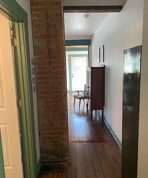 148 S Washington St — Photo 9