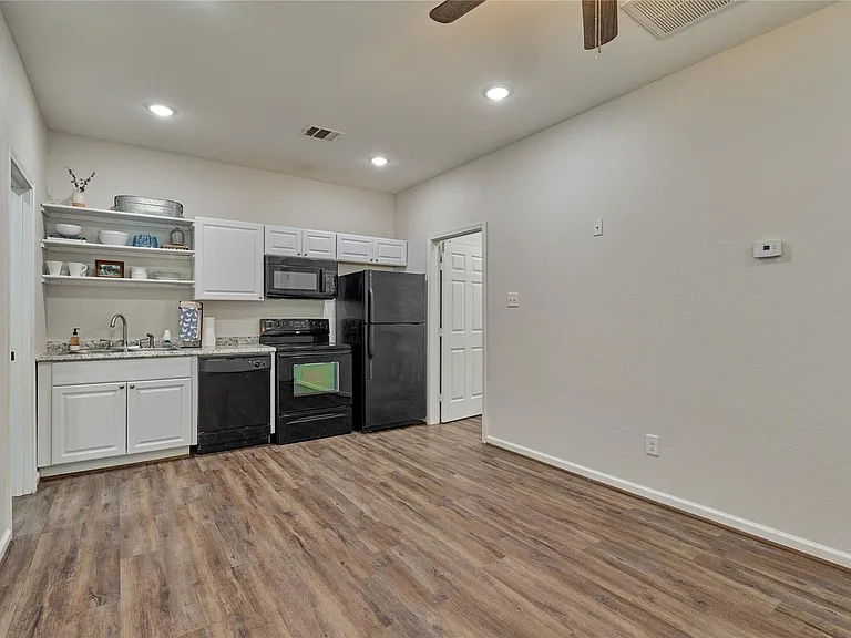 18147 Firepine Ln — Photo 9
