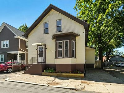 32 Carver St, Pawtucket, RI, 02860