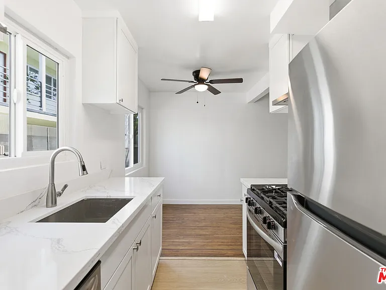 4921 Coldwater Canyon Ave #3 — Photo 7