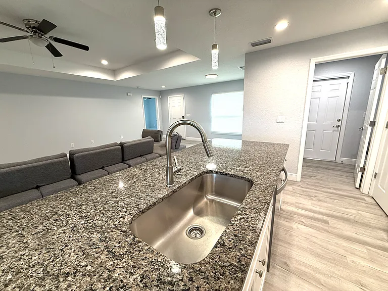 359 Wilton Ave SW — Photo 11