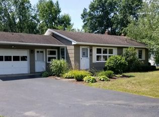 265 Park Lane Dr, Webster, NY 14580