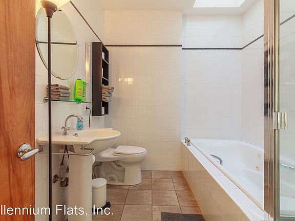 5th image of 73 Fountain St