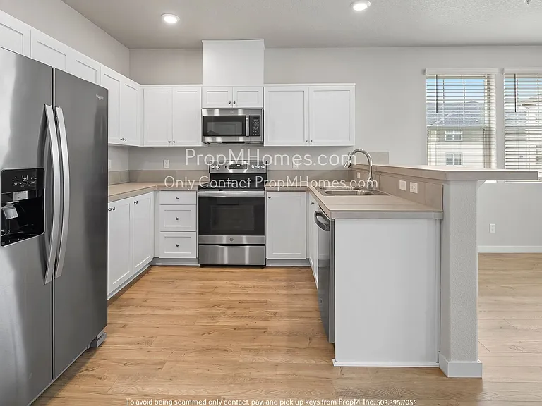 17149 SW Snowdale St #G302 — Photo 4