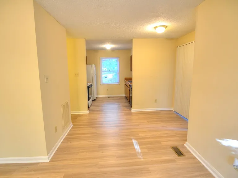 110 S Peak Dr — Photo 6