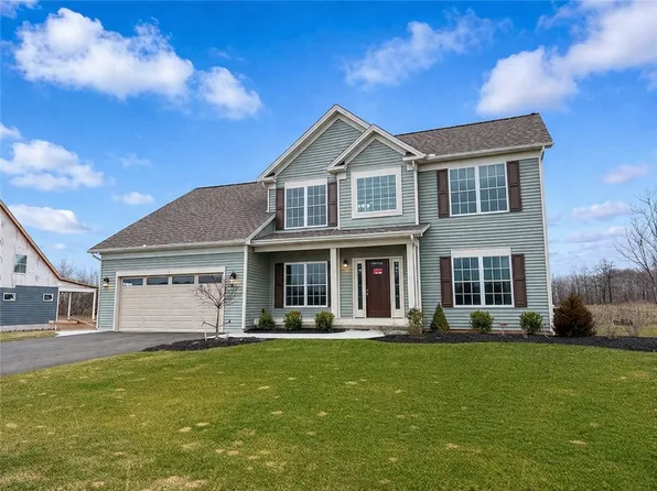 155 Jade Creek Dr, Greece, NY 14468