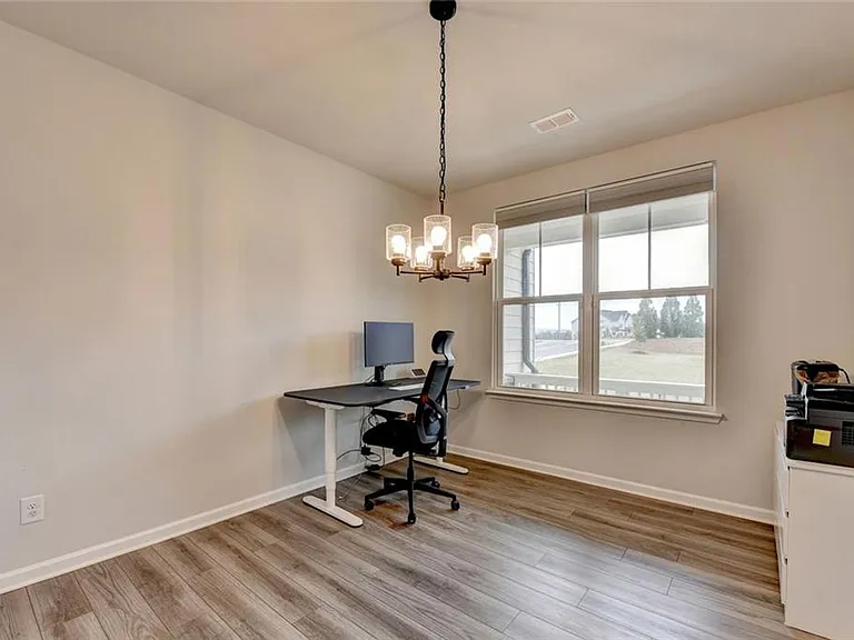 4665 Shipley Ave — Photo 6