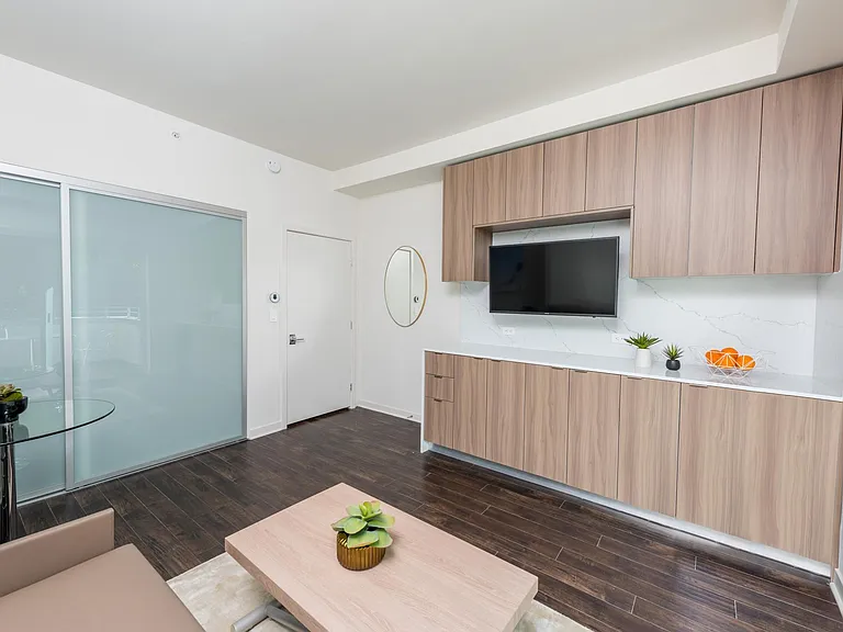 10599 Wilshire Blvd — Photo 33