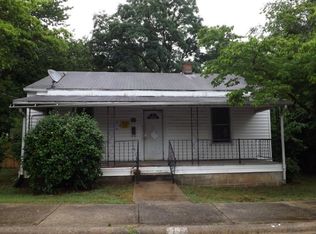 909 Cranbrook St, Greensboro, NC 27407