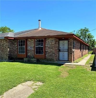1st image of 1494 Mandolin St