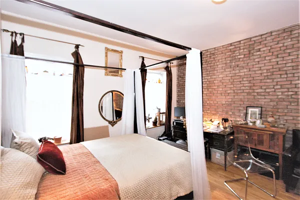 Rented by R New York | media 13